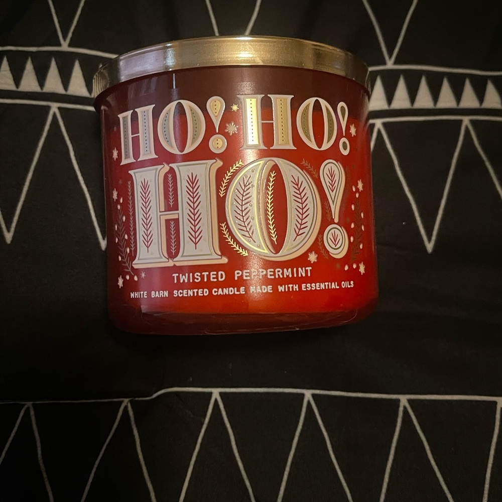 Twisted peppermint candle